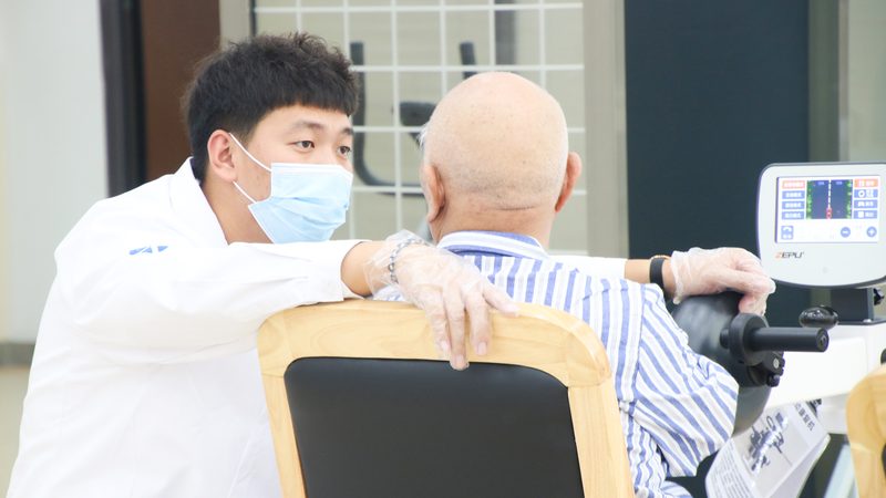 社区养老加盟：成功案例背后的关键要素解析